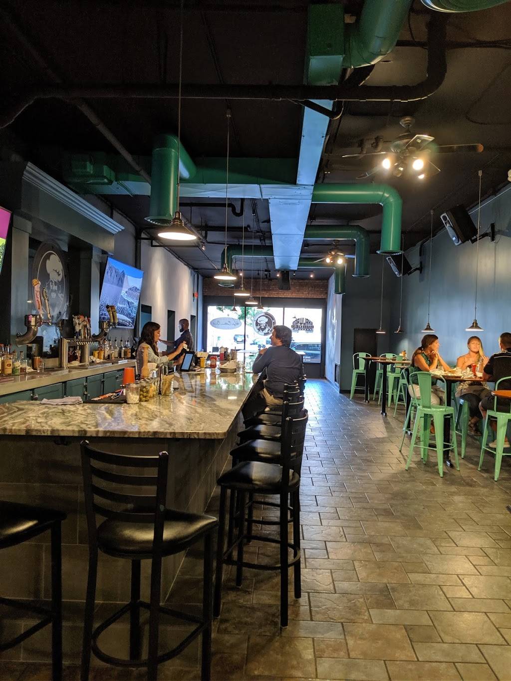 Skaliwags Burger Company | restaurant | 121 N Adams St, Green Bay, WI 54301, USA | 9204550075 OR +1 920-455-0075