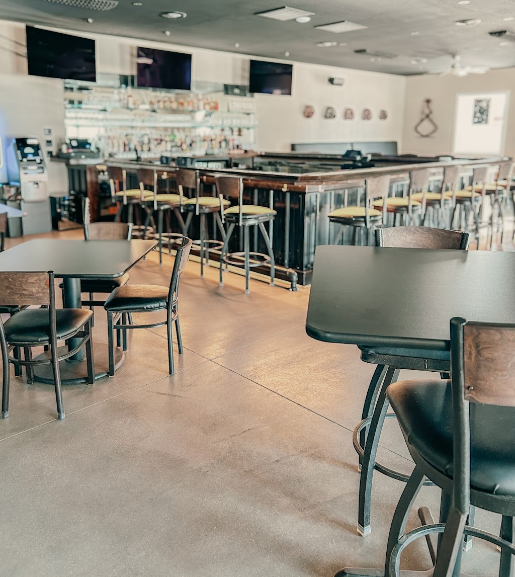 The Shed Tap n Grill | restaurant | 134 S Main St, Walnut, IL 61376, USA | 8153793022 OR +1 815-379-3022