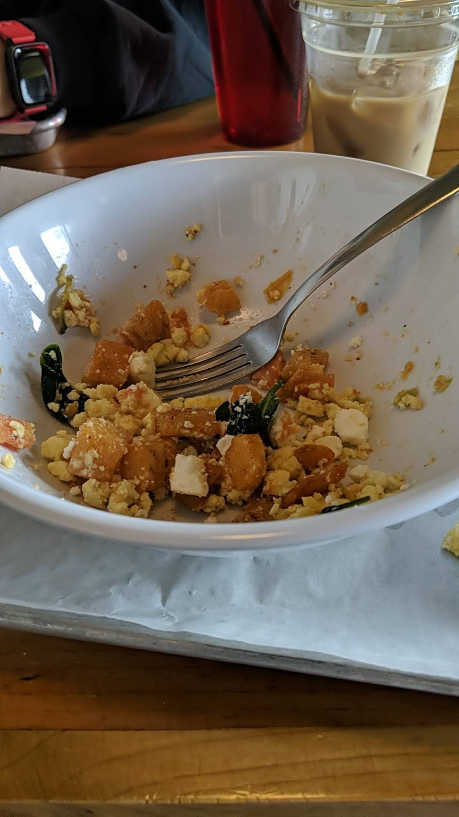 The Bee | bakery | 6740 Woodland Blvd a, Hickman, NE 68372, USA | 4027923437 OR +1 402-792-3437