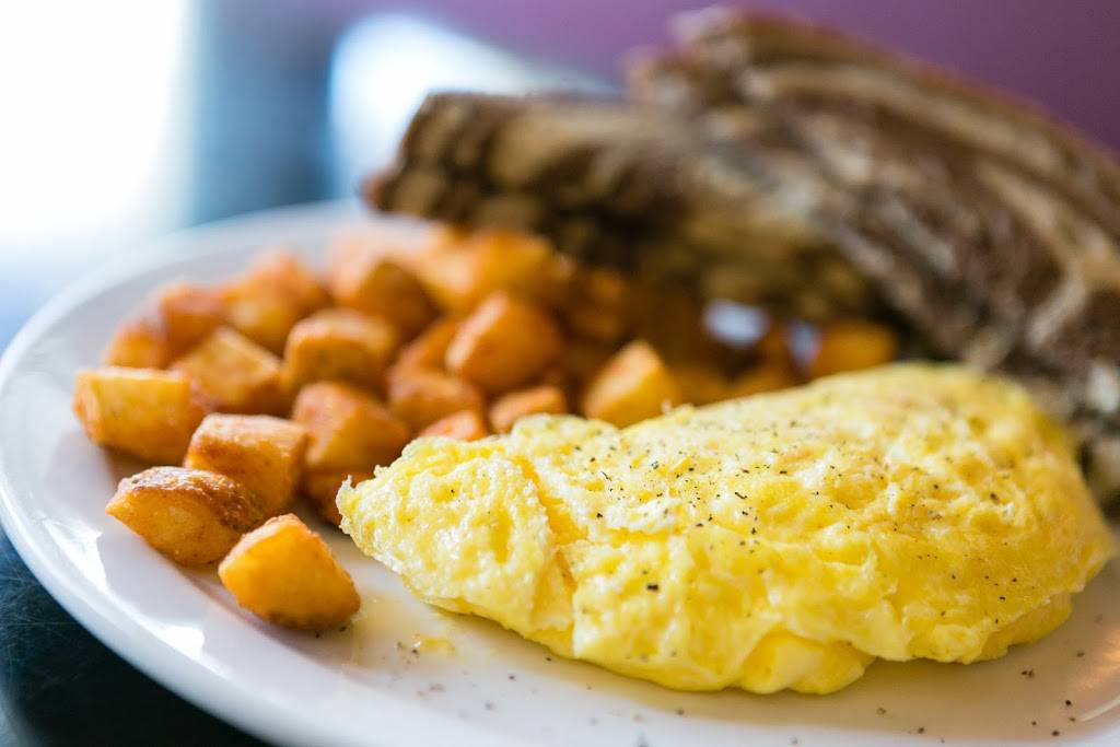 Seabiscuit Cafe | restaurant | 7337 Main St, Mackinac Island, MI 49757, USA | 9068473611 OR +1 906-847-3611