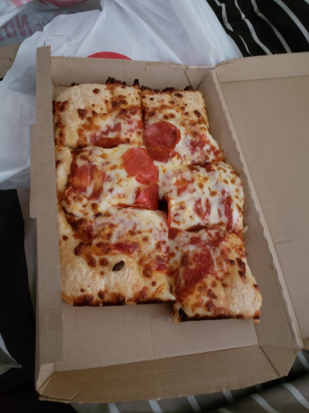 Pizza Hut | restaurant | 15002 Ella Blvd #18, Houston, TX 77090, USA | 2818720077 OR +1 281-872-0077