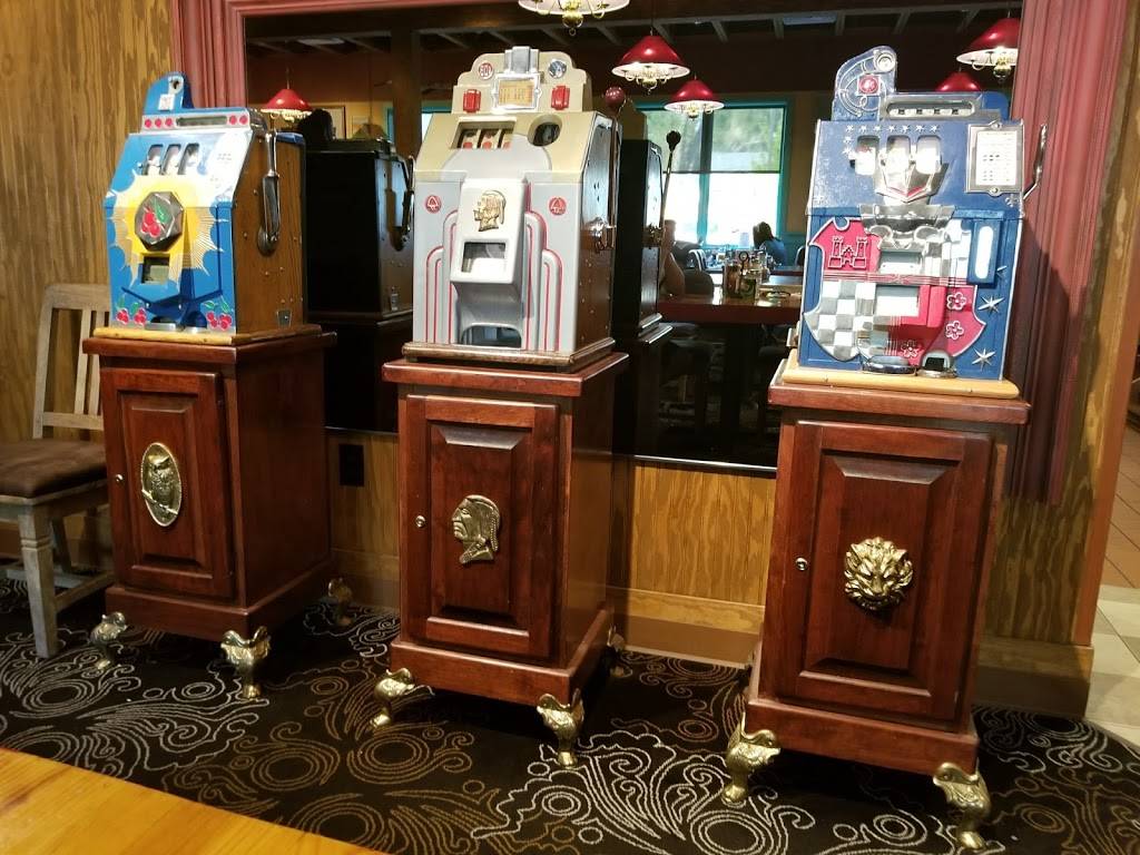 Sharkeys Casino | restaurant | 1440 US-395, Gardnerville, NV 89410, USA | 7757823133 OR +1 775-782-3133