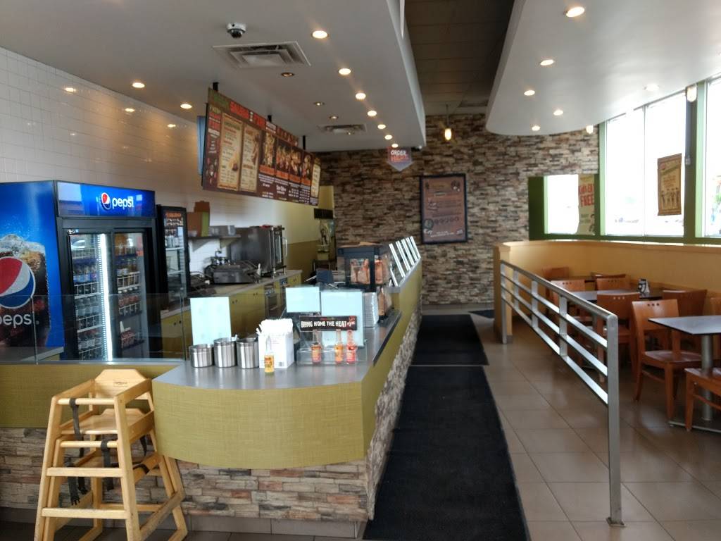 Mucho Burrito Fresh Mexican Grill | restaurant | 50 Mapleview Dr W, Barrie, ON L4N 6L4, Canada | 7057396824 OR +1 705-739-6824