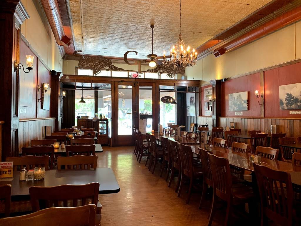 Empresario Restaurant | restaurant | 141 S Courthouse Square, Goliad, TX 77963, USA | 3616452347 OR +1 361-645-2347