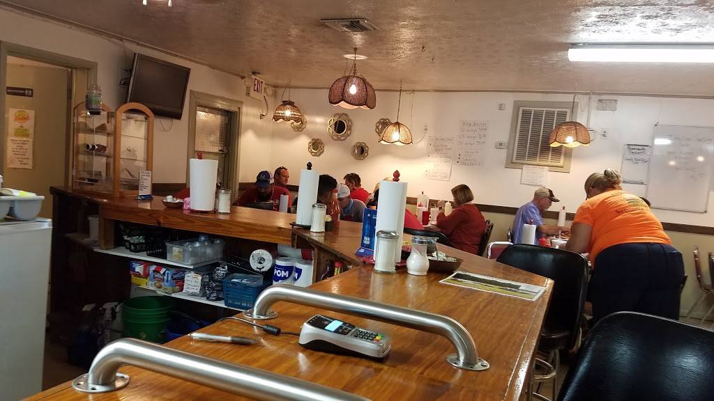 Memas Family Restaurant | restaurant | 1147 US-17, Satsuma, FL 32189, USA | 3866494929 OR +1 386-649-4929