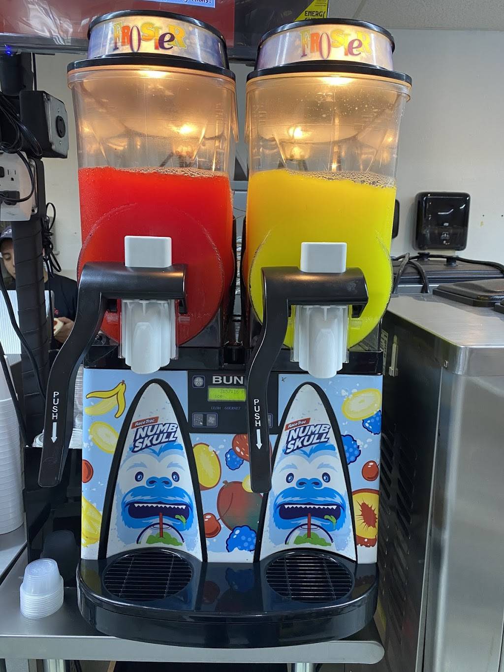 Wabash pizzeria and ice cream company | restaurant | 217 N Wabash Ave, Lakeland, FL 33815, USA | 8639373773 OR +1 863-937-3773