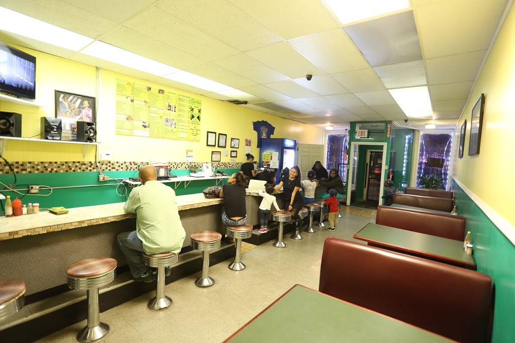 Caribbean Spice | restaurant | 522 E 79th St, Chicago, IL 60619, USA | 7739664956 OR +1 773-966-4956