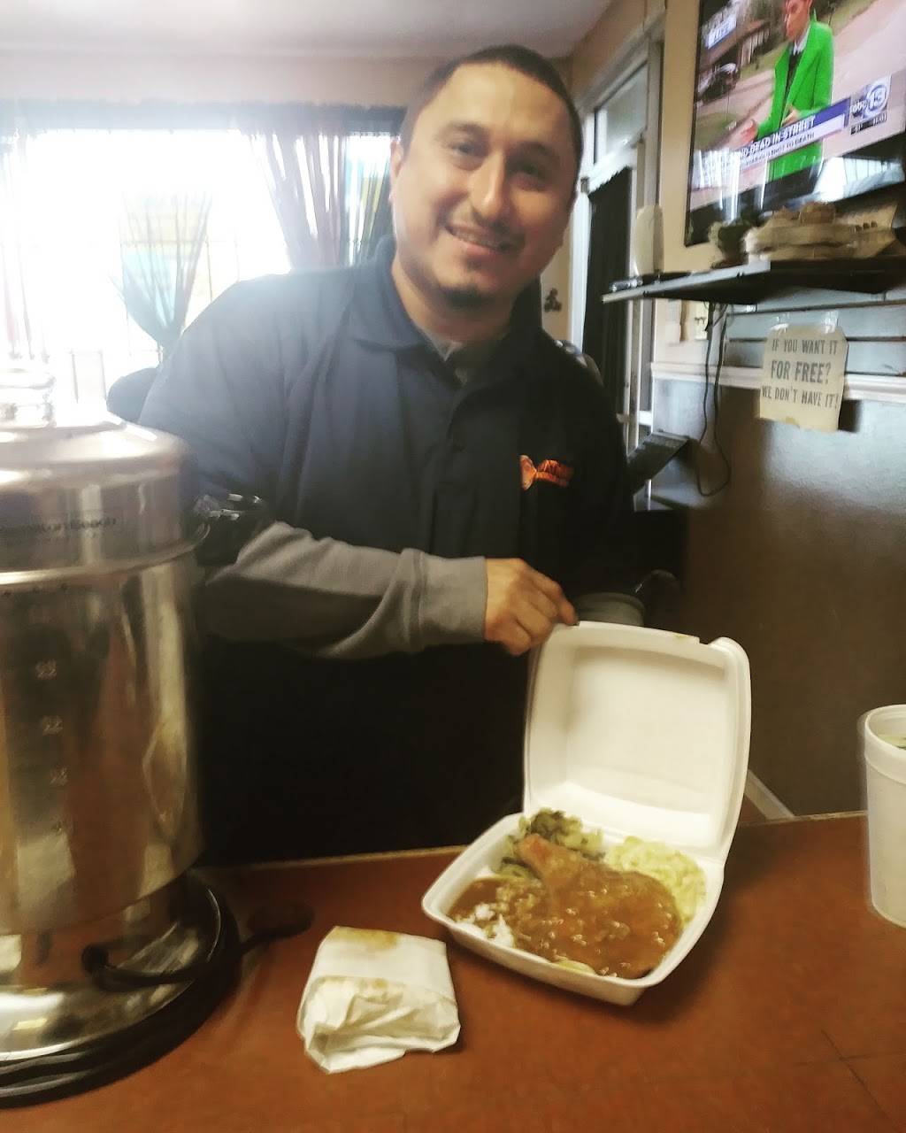 Niceys | restaurant | 8601 Martin Luther King Blvd, Houston, TX 77033, USA | 8322695489 OR +1 832-269-5489