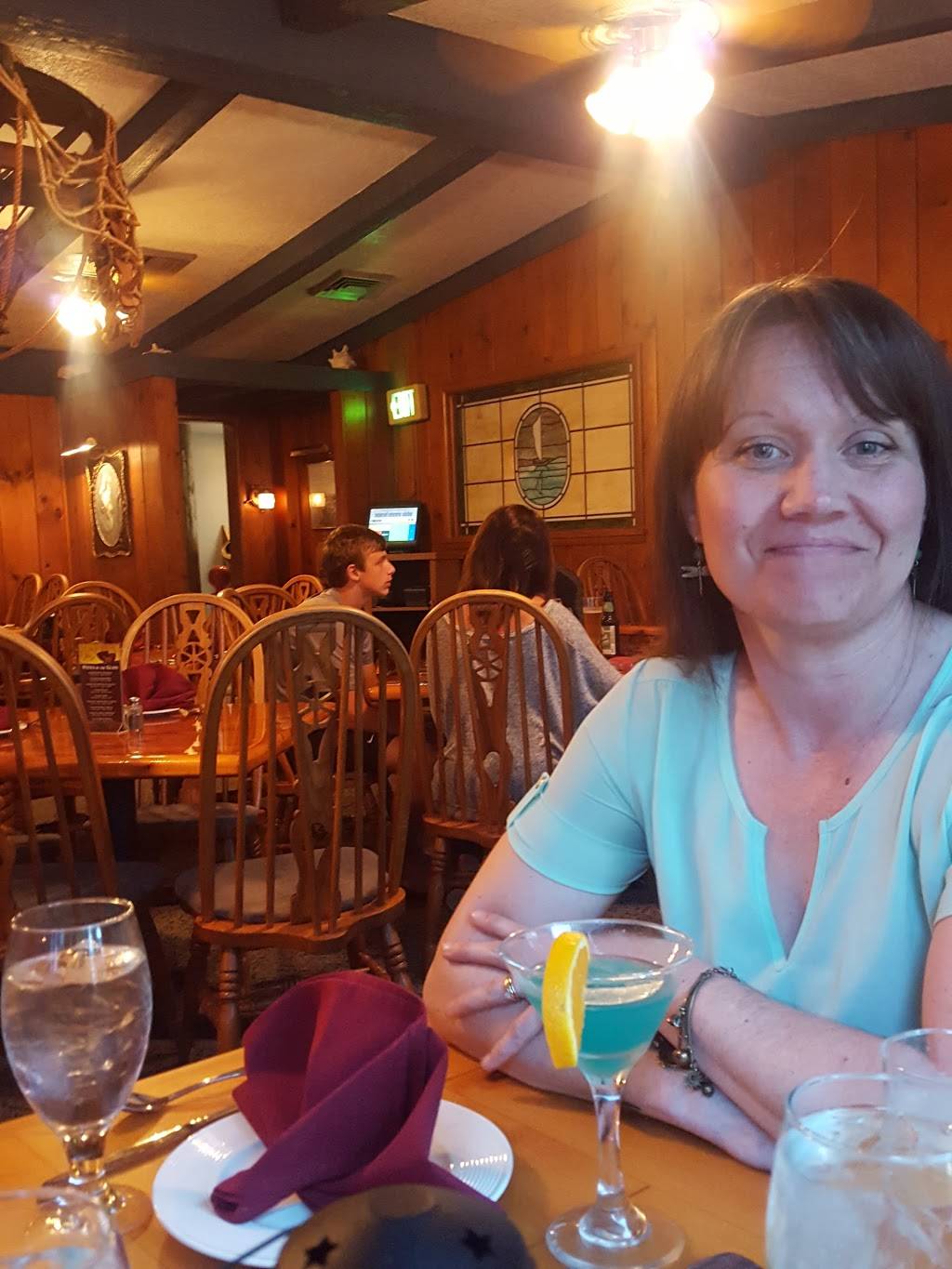 The 5 OClock Club | restaurant | 2639 7th St, Cumberland, WI 54829, USA | 7158222924 OR +1 715-822-2924