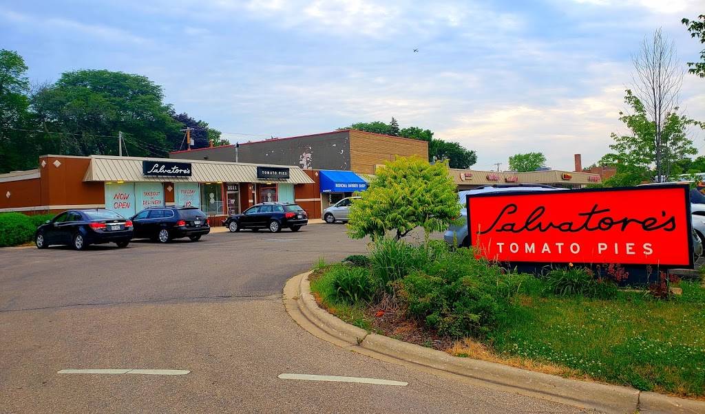 Salvatores Tomato Pies | restaurant | 5511 Monona Dr, Monona, WI 53716, USA | 6083058611 OR +1 608-305-8611