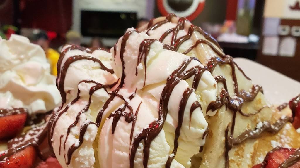 CrepeStar Dessert Cafe & Bistro - Aurora | restaurant | 14800 Yonge St unit 106, Aurora, ON L4G 1N3, Canada | 9057139988 OR +1 905-713-9988