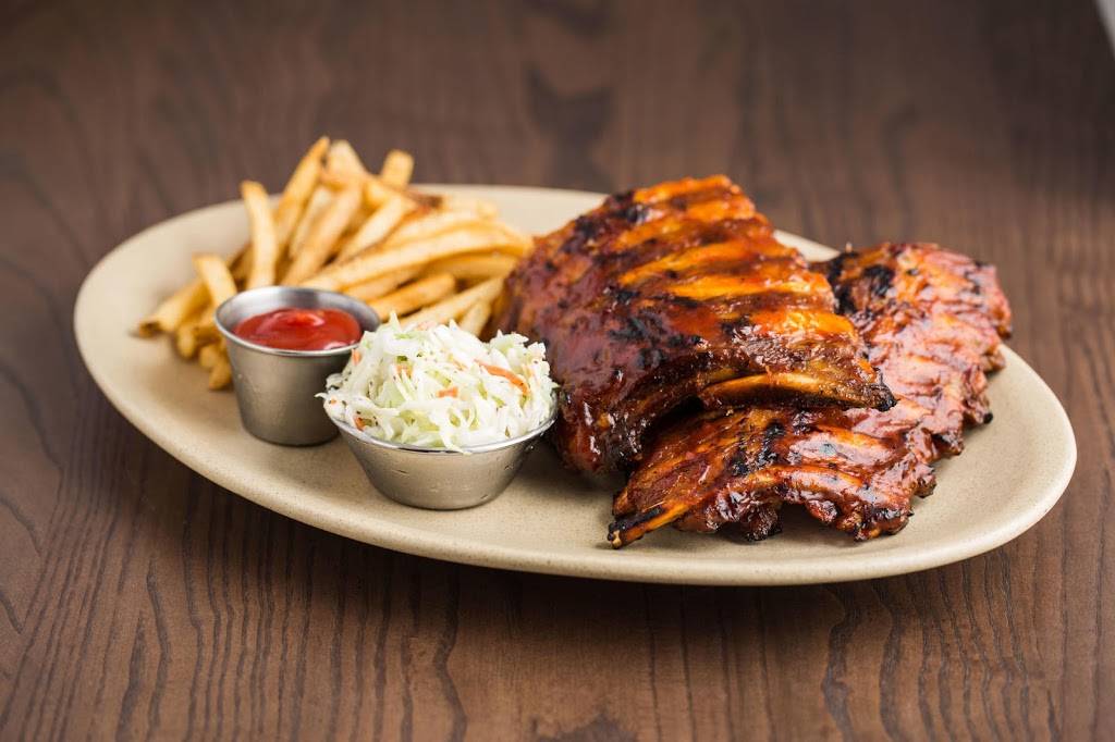Tony Romas | restaurant | 701 8th St, Greeley, CO 80631, USA | 9703532841 OR +1 970-353-2841