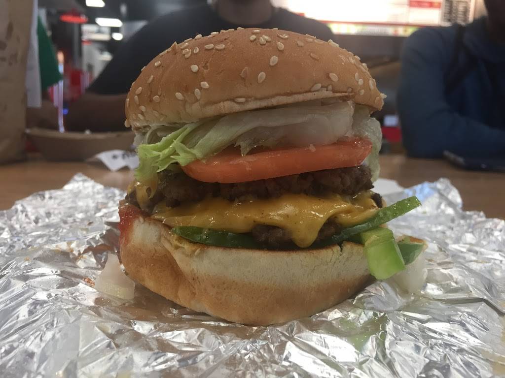Five Guys | meal takeaway | 14421 Chantilly Crossing Ln, Chantilly, VA 20151, USA | 7038177718 OR +1 703-817-7718