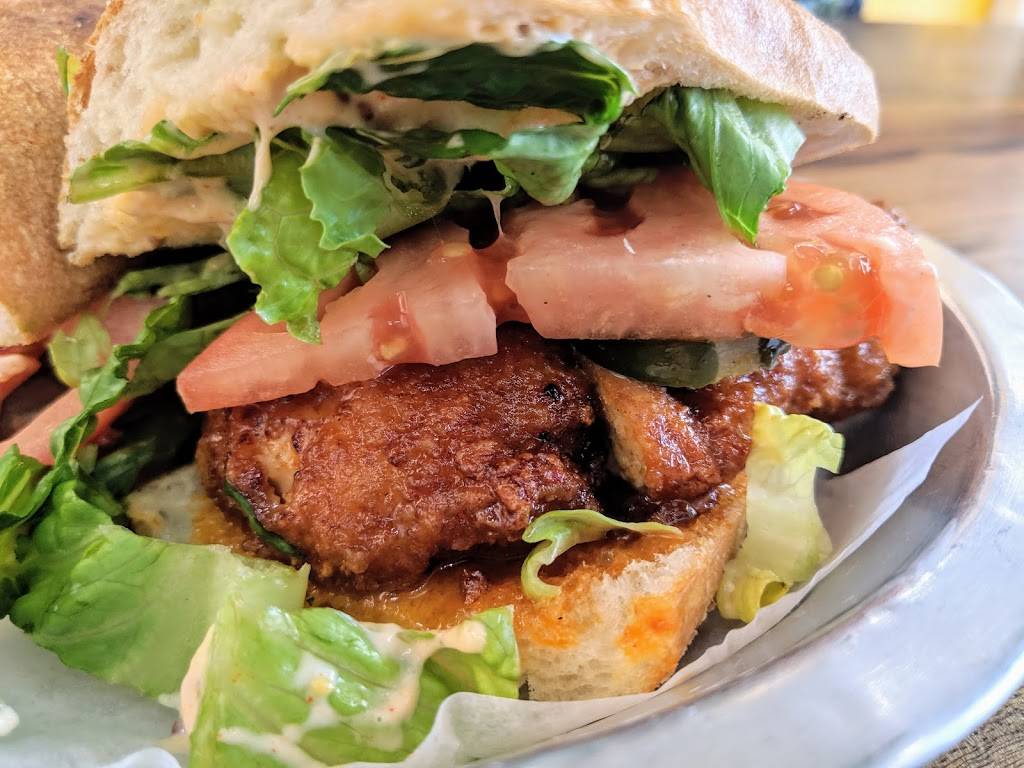 E.A.R.L kakaako: sandwiches, etc | restaurant | 400 Keawe St #103, Honolulu, HI 96813, USA | 8087443370 OR +1 808-744-3370