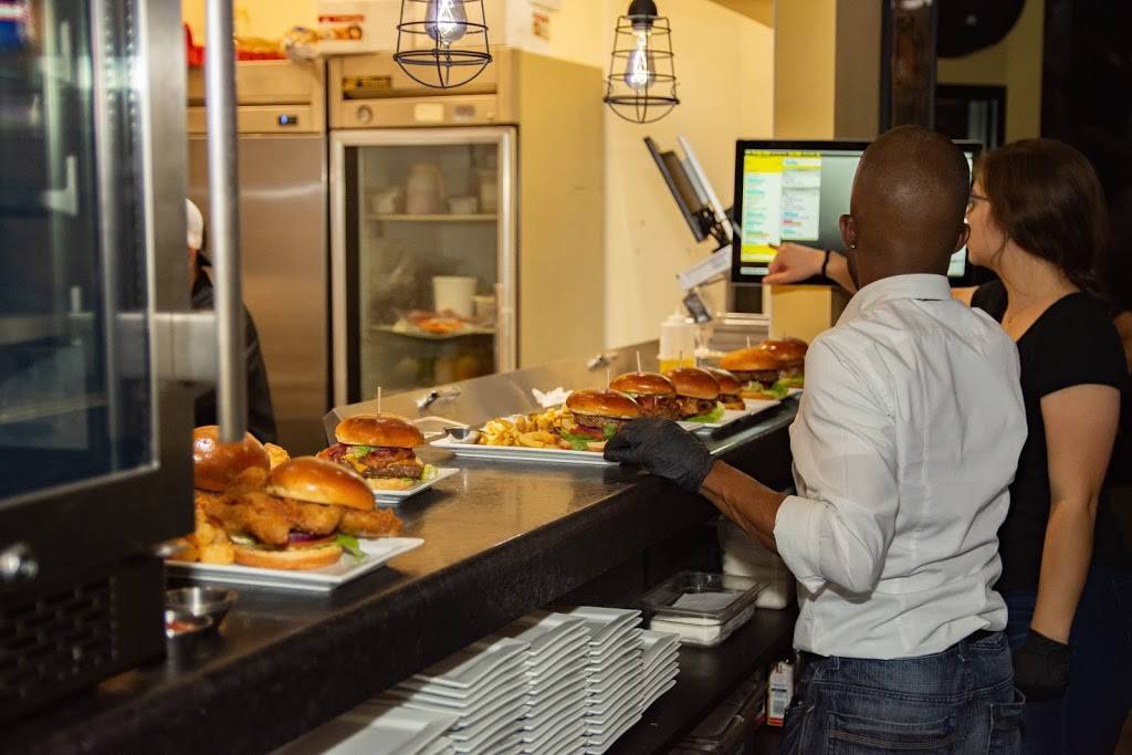 Burg & Barrel Leawood | restaurant | 5408 151st St, Leawood, KS 66224, USA | 9134440494 OR +1 913-444-0494