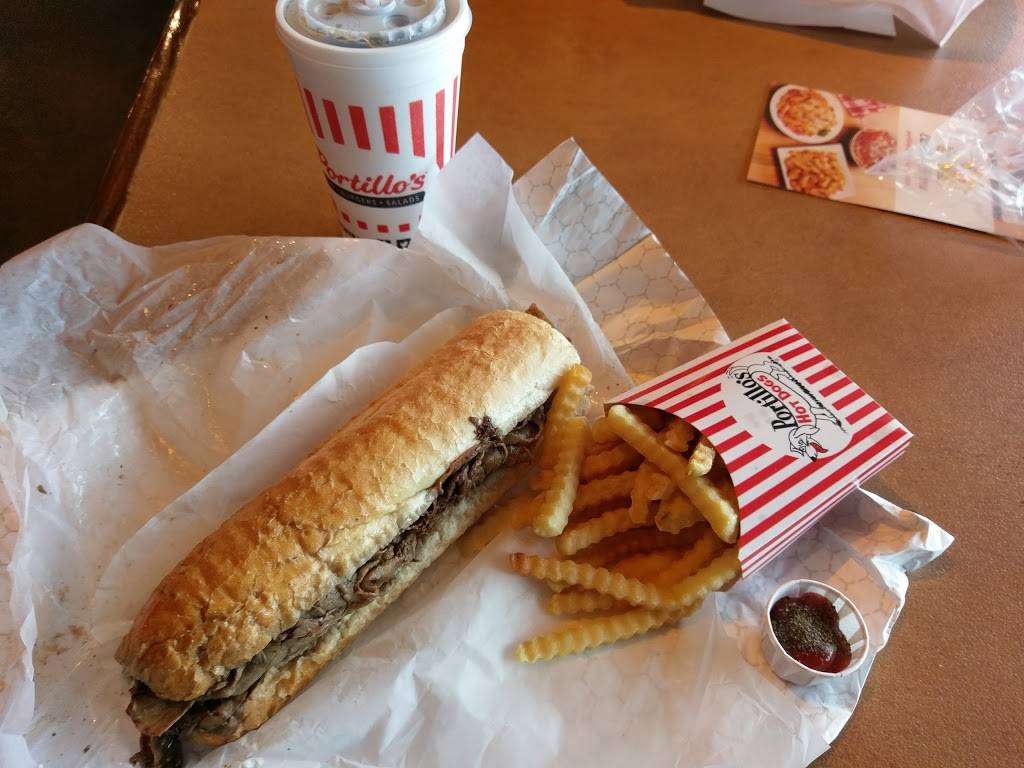 Portillos Hot Dogs | meal takeaway | 4020 W 95th St, Oak Lawn, IL 60453, USA | 7084251600 OR +1 708-425-1600