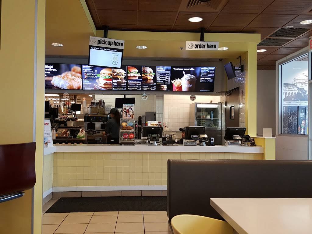 McDonalds | cafe | 7135 W Roosevelt Rd, Berwyn, IL 60402, USA | 7087491555 OR +1 708-749-1555