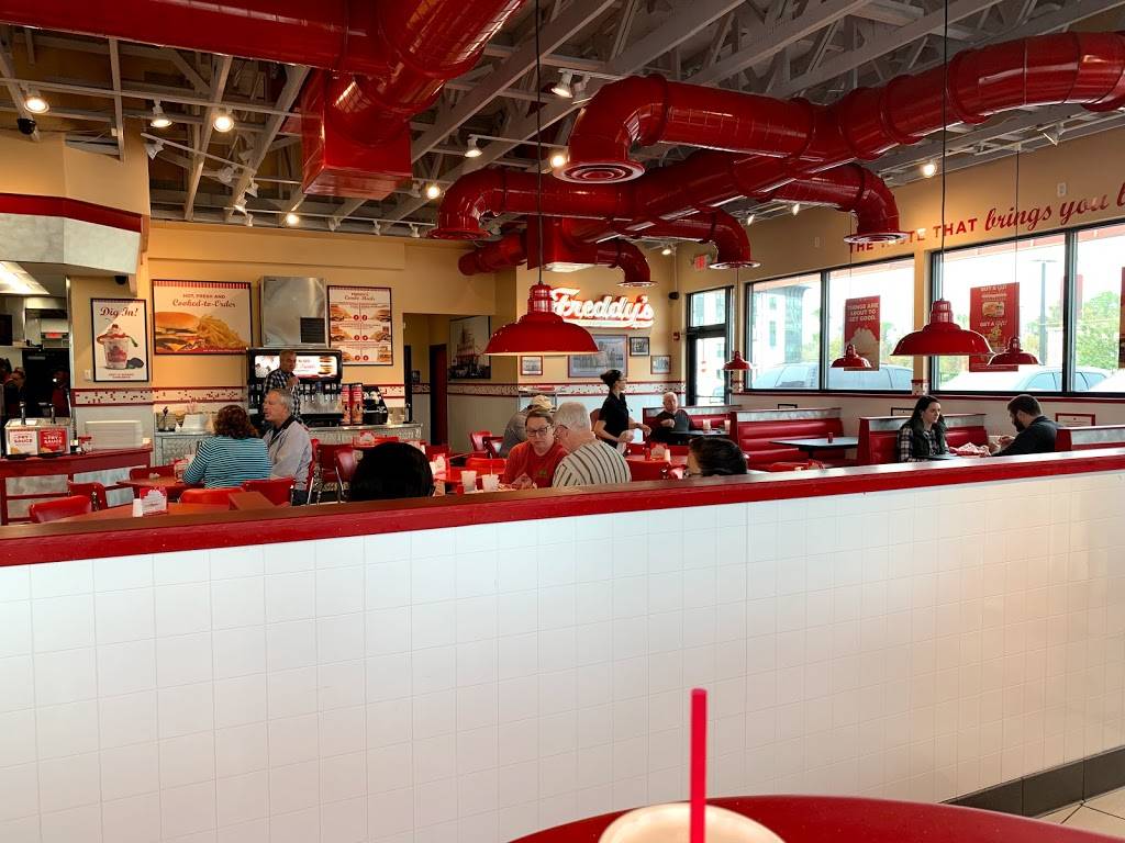 Freddys Frozen Custard & Steakburgers | restaurant | 4458 Town Center Pkwy, Jacksonville, FL 32246, USA | 9046478987 OR +1 904-647-8987