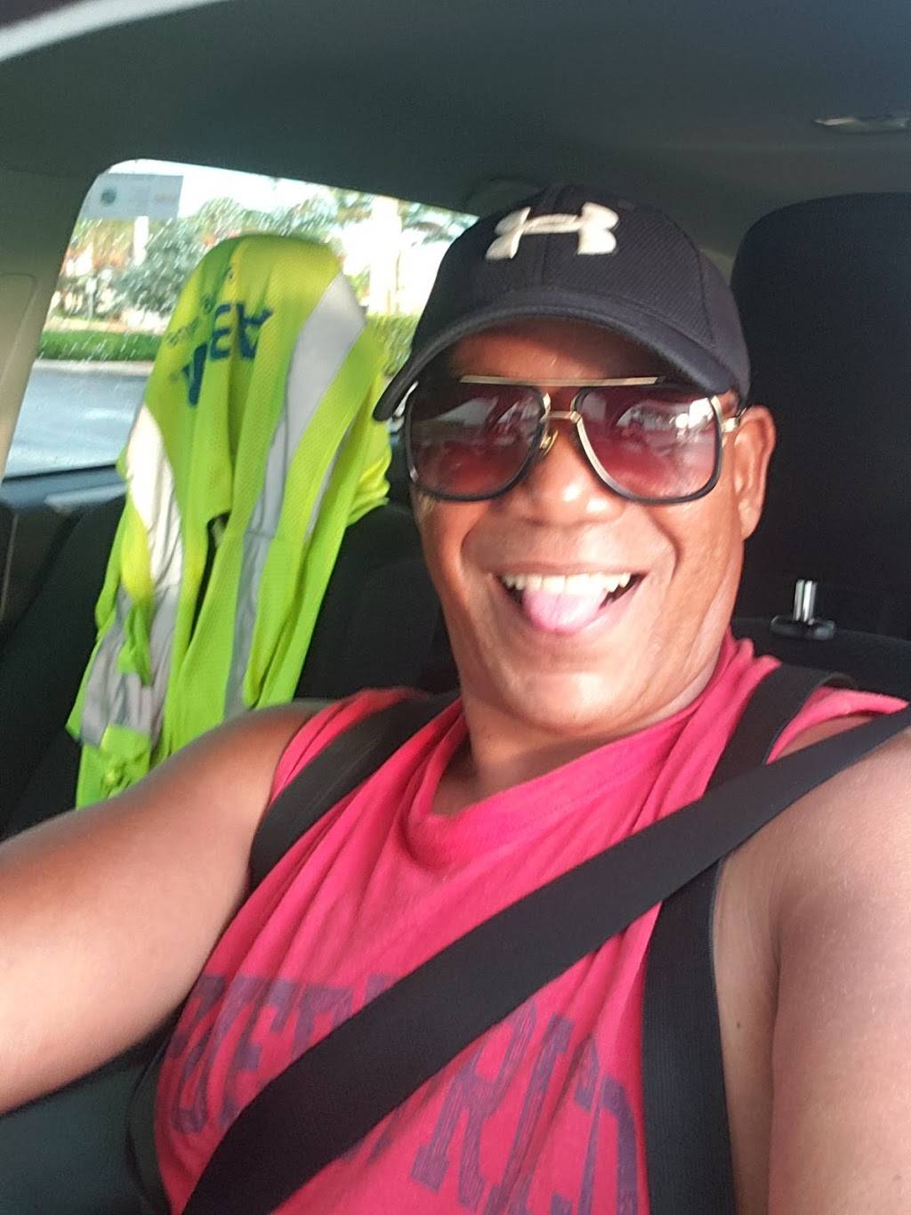 Los Lagos Restaurant & Lounge, Corp | restaurant | 1932 W 60th St, Hialeah, FL 33012, USA | 7865347205 OR +1 786-534-7205