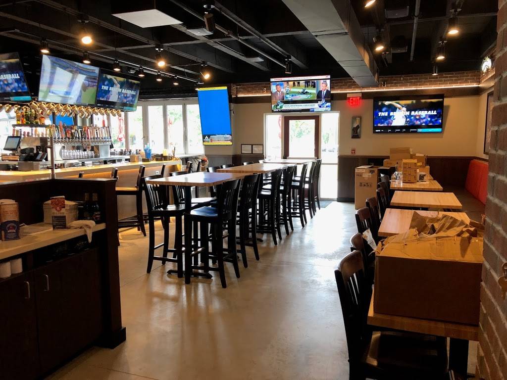 Old Chicago Pizza & Taproom | restaurant | 10920 N Ambassador Dr, Kansas City, MO 64153, USA | 8163211901 OR +1 816-321-1901