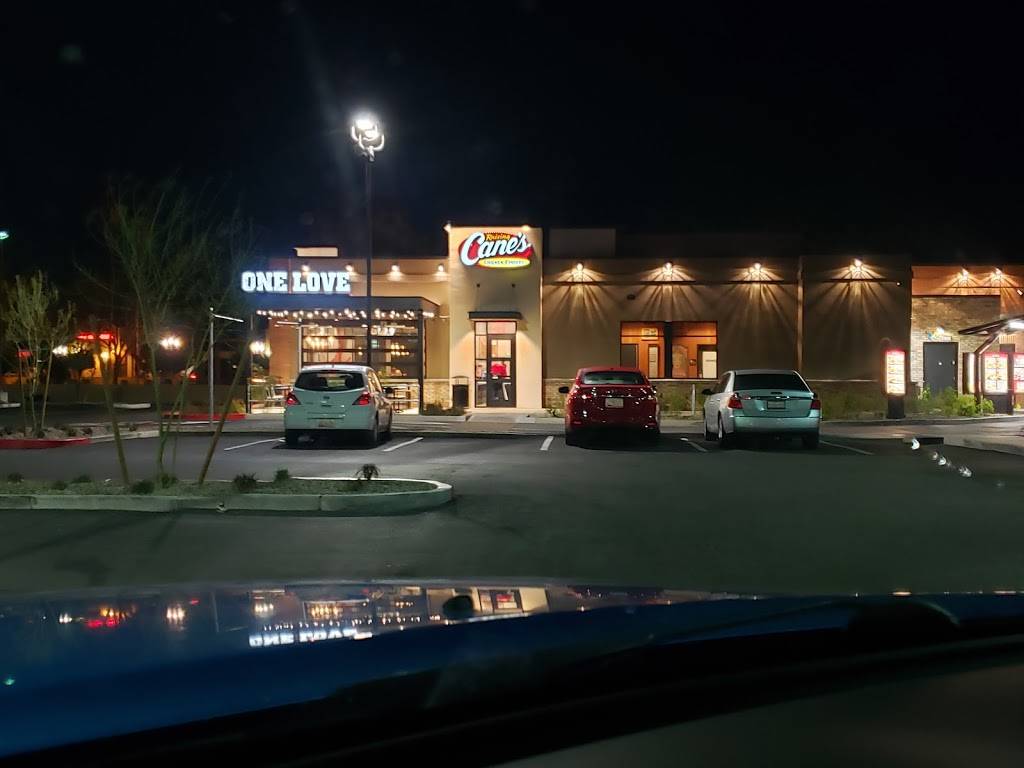 Raising Canes | meal takeaway | 1781 E Warner Rd, Tempe, AZ 85284, USA | 4807553464 OR +1 480-755-3464