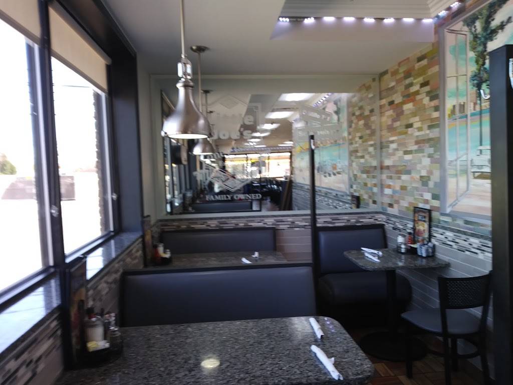 Little Joes Coney Island | restaurant | 13564 E 9 Mile Rd, Warren, MI 48089, USA | 5867728890 OR +1 586-772-8890