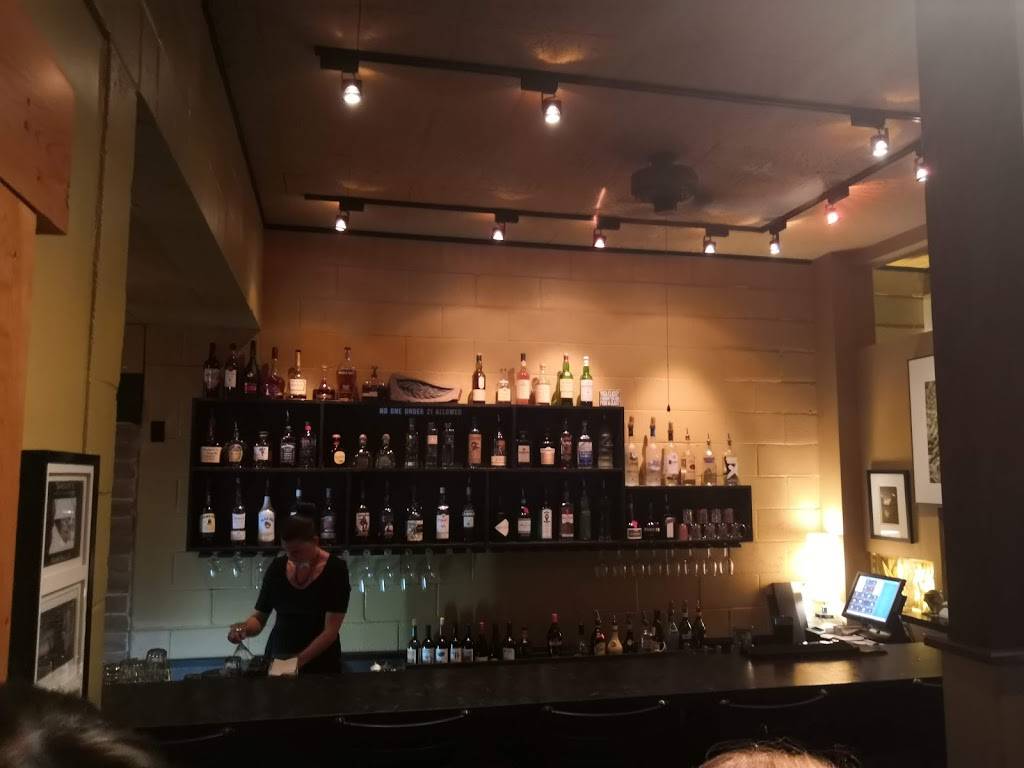 Savourys | restaurant | 5034 CA-140, Mariposa, CA 95338, USA | 2099667677 OR +1 209-966-7677