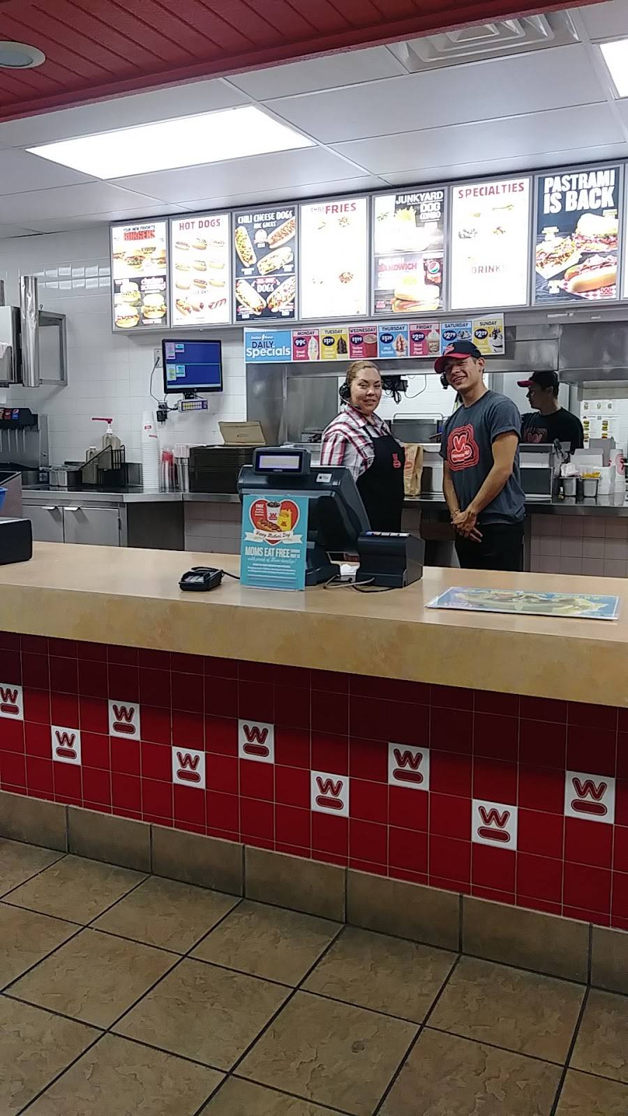 Wienerschnitzel | restaurant | 18420 Nordhoff St, Northridge, CA 91325, USA | 8188866996 OR +1 818-886-6996