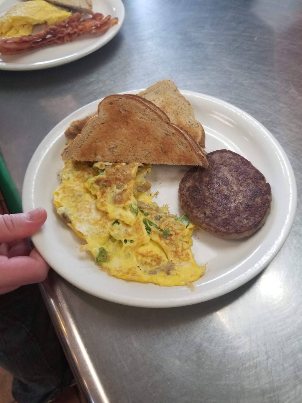 Carlas Country Kitchen | restaurant | 5626 W Plank Rd, Peoria, IL 61604, USA | 3096339970 OR +1 309-633-9970