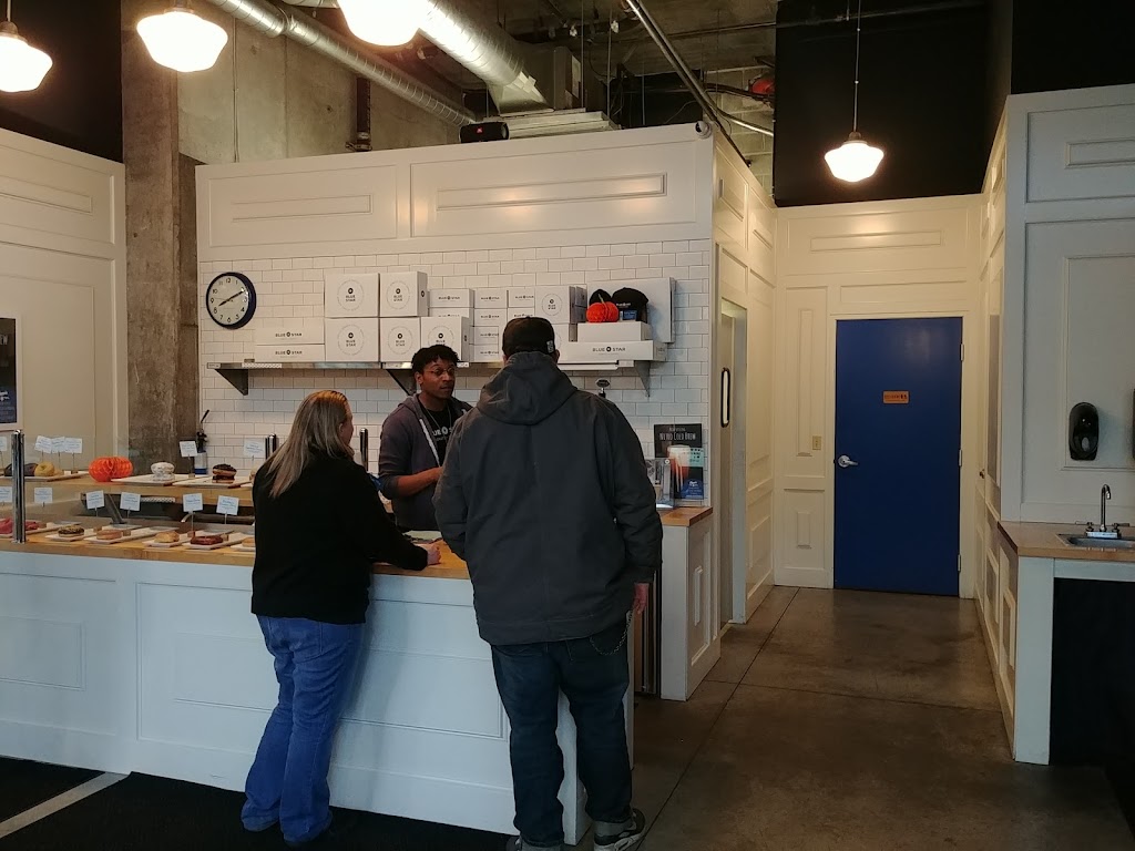 Blue Star Donuts | bakery | 672 S Gaines St #2, Portland, OR 97239, USA | 5039543672 OR +1 503-954-3672