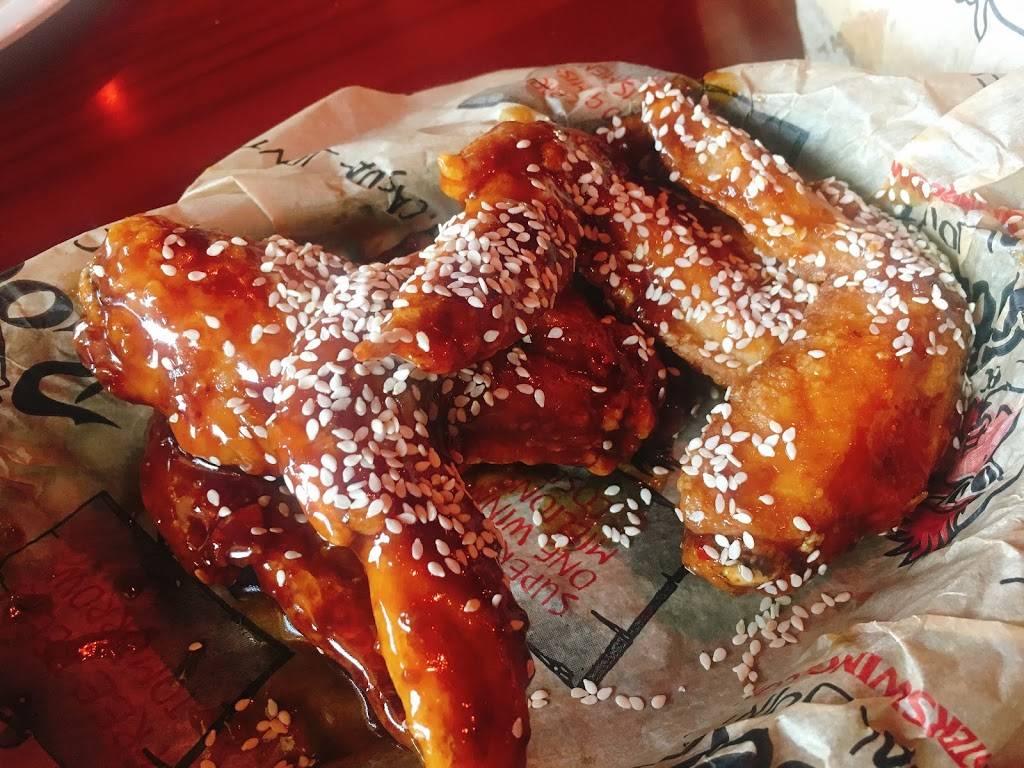 Roosters | restaurant | 4335 Dressler Rd NW, Canton, OH 44718, USA | 3305467001 OR +1 330-546-7001