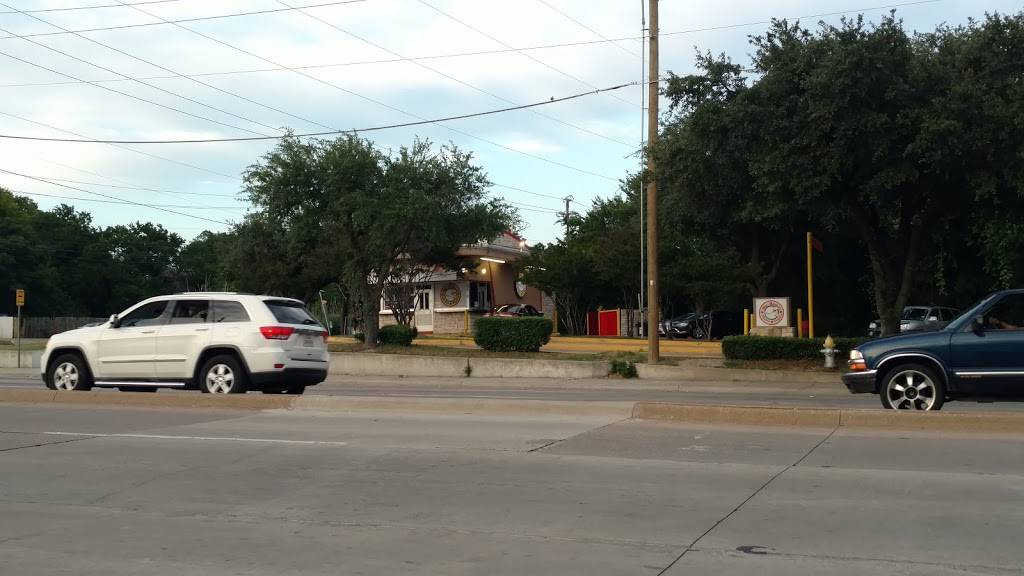 Big Mamas Chicken And Waffles | restaurant | 9810 Forest Ln, Dallas, TX 75243, USA | 2143403035 OR +1 214-340-3035