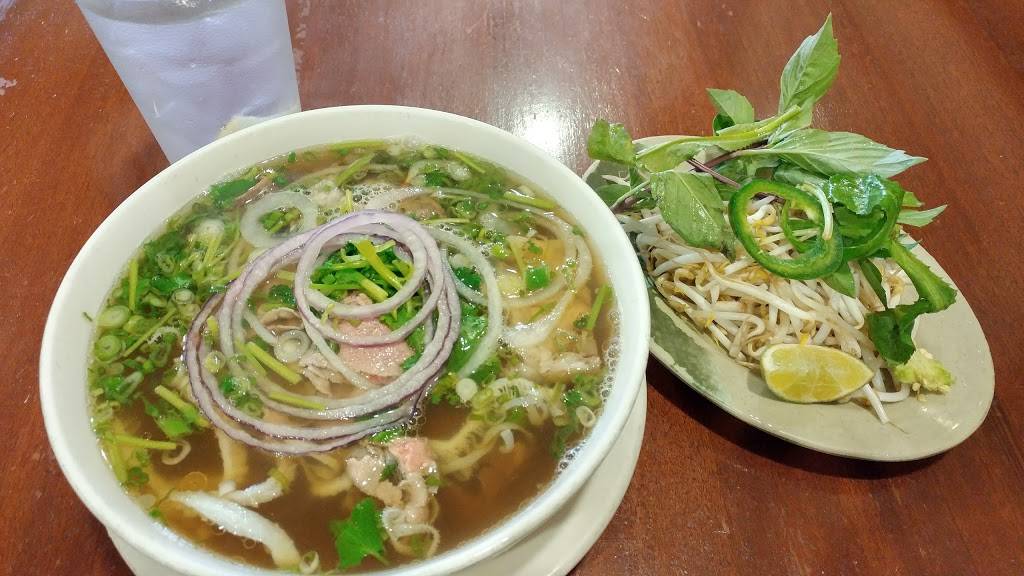 Pho Pasteur Restaurant | restaurant | 100 W Pioneer Pkwy #158, Arlington, TX 76010, USA | 8172746232 OR +1 817-274-6232