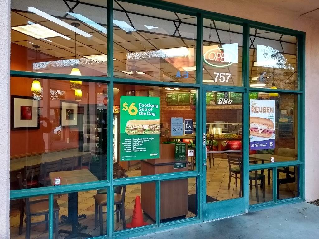 Subway Restaurants | restaurant | 757 Russell Blvd Space 29, University Mall, Davis, CA 95616, USA | 5307533223 OR +1 530-753-3223