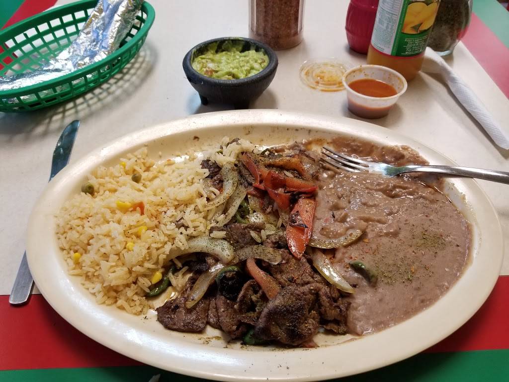 paneria y taqueria | restaurant | 4810 Chambers Rd, Denver, CO 80239, USA | 3033711897 OR +1 303-371-1897