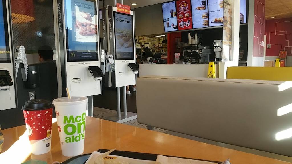 McDonalds | cafe | 2210 Co Rd 540A, Lakeland, FL 33813, USA | 8636447900 OR +1 863-644-7900