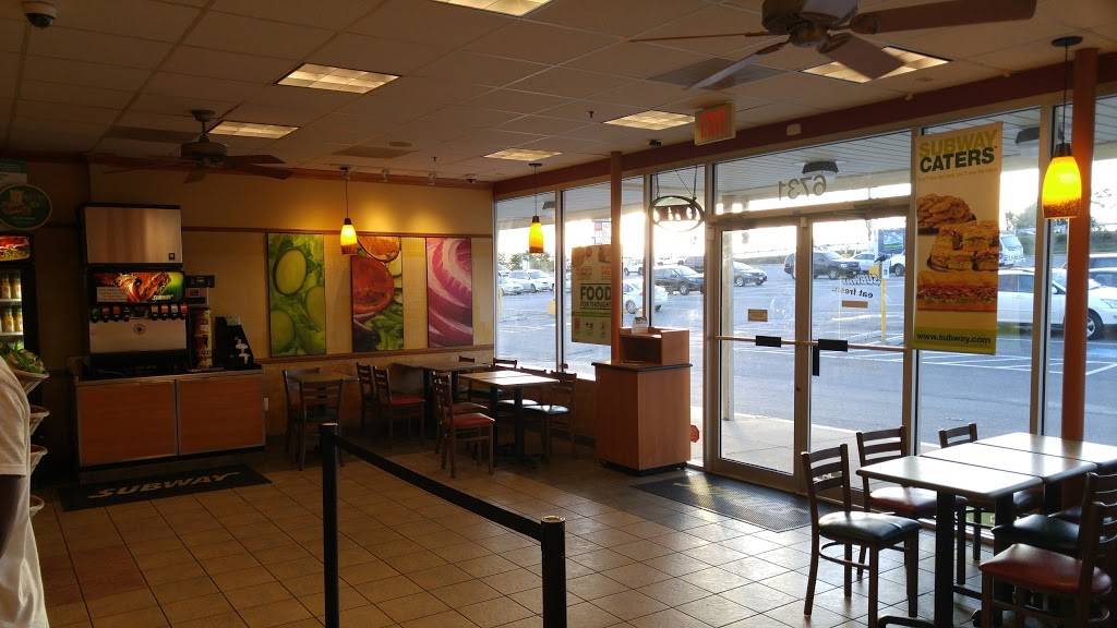 Subway | restaurant | 6731 Annapolis Rd, Landover Hills, MD 20784, USA | 3017729317 OR +1 301-772-9317