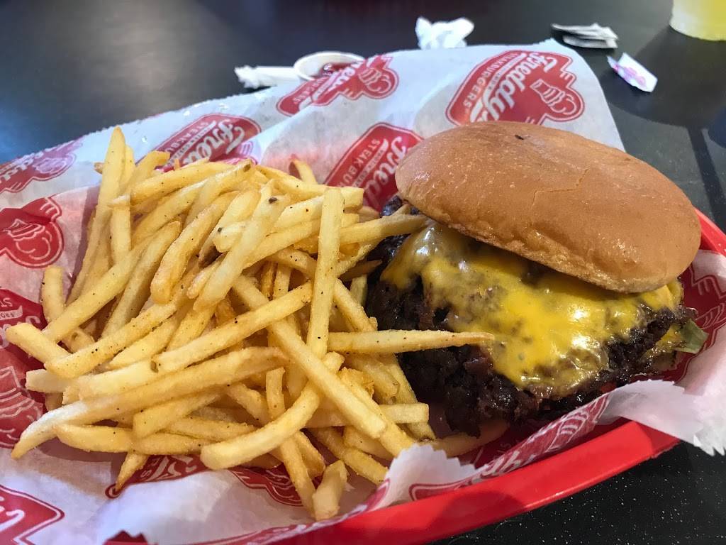 Freddys Frozen Custard & Steakburgers | restaurant | 8107 Vineland Ave, Orlando, FL 32821, USA | 4072382061 OR +1 407-238-2061