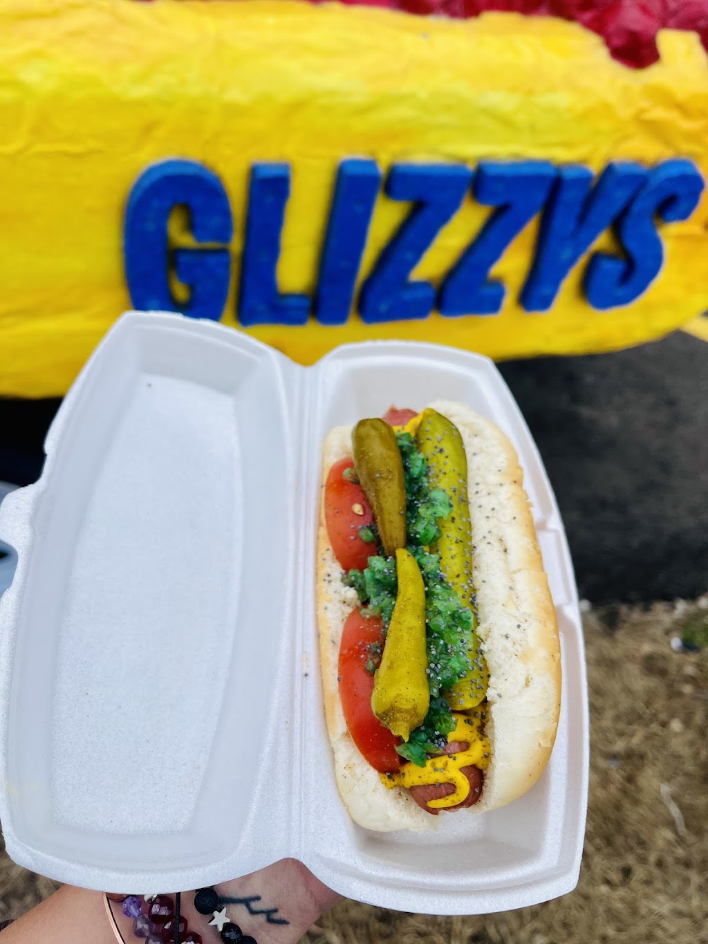 GLIZZYS | meal takeaway | 4628 W 130th St, Cleveland, OH 44135, USA | 2164103801 OR +1 216-410-3801