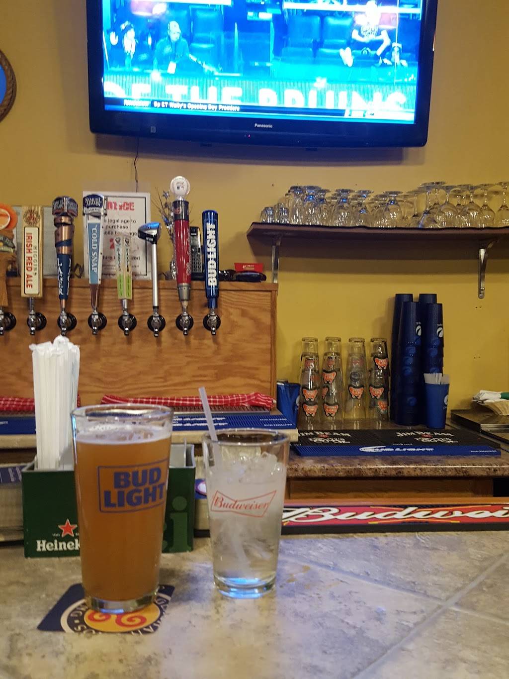 Pats Pizza | restaurant | 1 Main Rd, Holden, ME 04429, USA | 2079897287 OR +1 207-989-7287