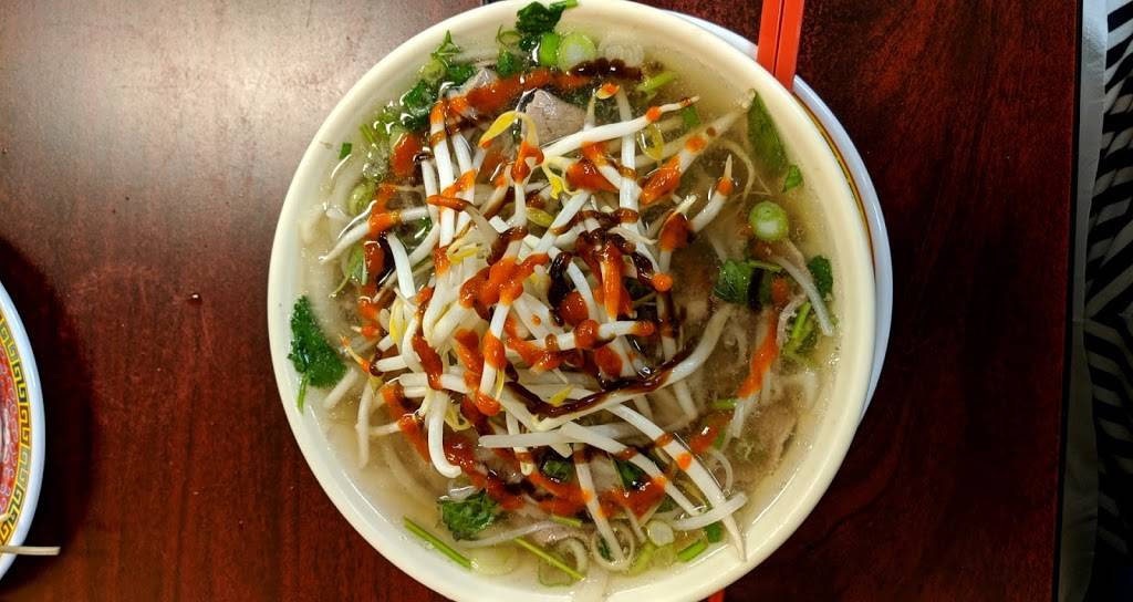 Pho Bowl | restaurant | 6406 Landsdowne Centre Dr, Alexandria, VA 22315, USA | 7033399101 OR +1 703-339-9101