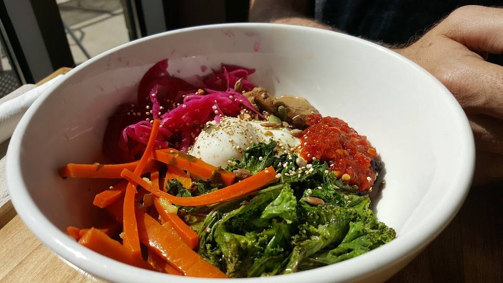 The Hub Cafe | restaurant | 250 N 21st St #3, Lincoln, NE 68503, USA | 4024742453 OR +1 402-474-2453