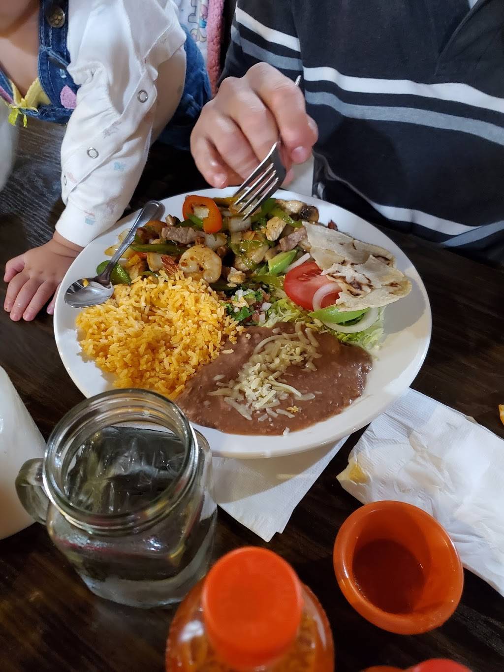 Andale Andale Division Mexican Restaurant | restaurant | 10114 SE Division St, Portland, OR 97266, USA | 5037616500 OR +1 503-761-6500