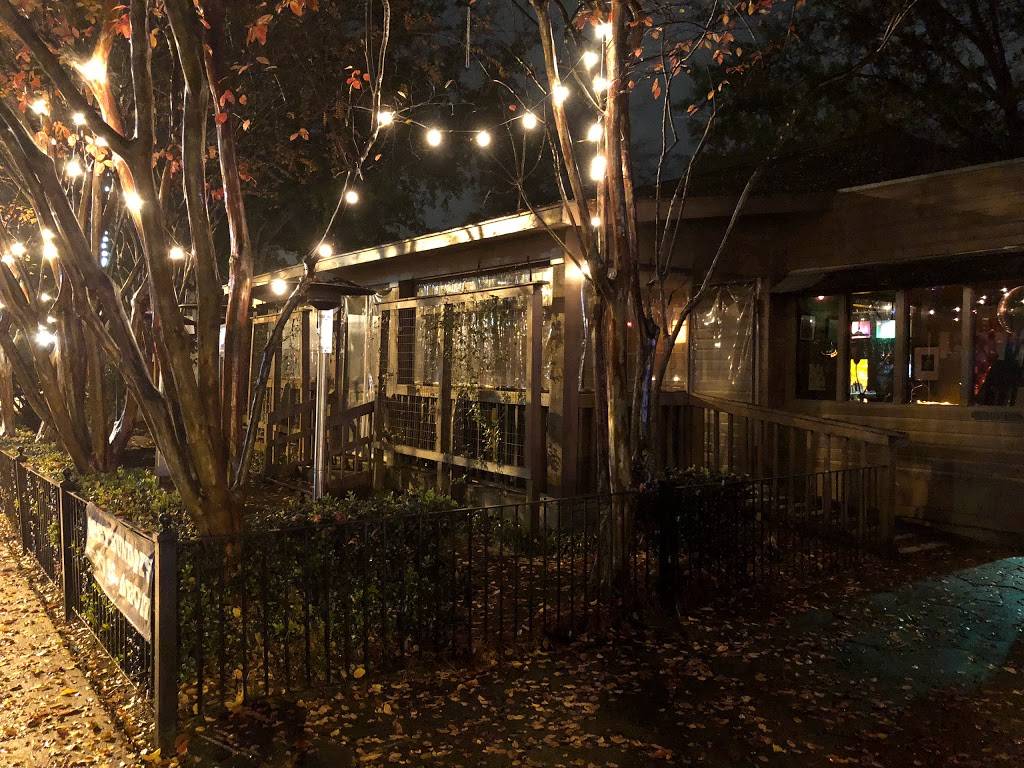 El Rey Burrito Lounge | night club | 1031 E Fairview Ave, Montgomery, AL 36106, USA | 3348329688 OR +1 334-832-9688