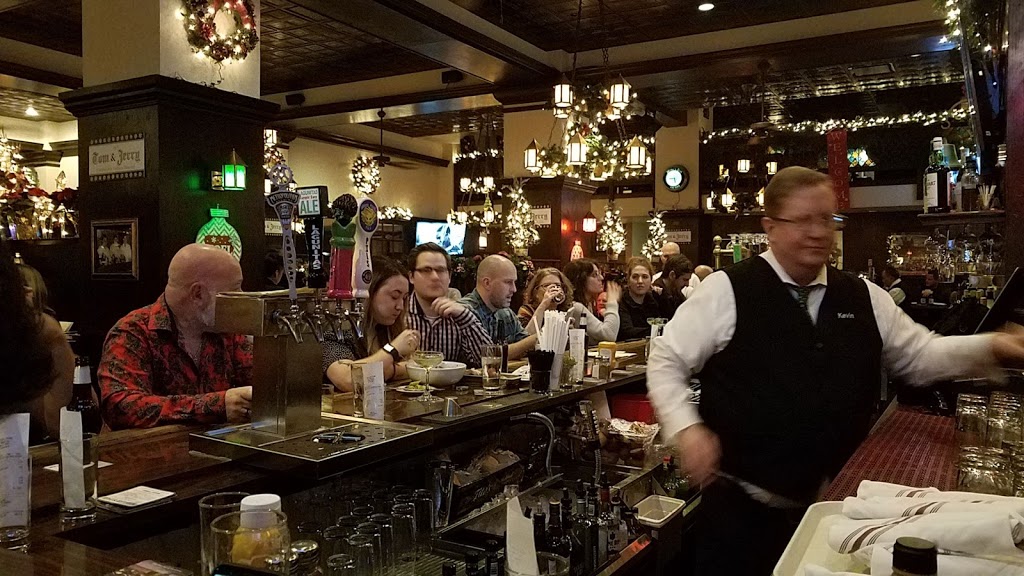 Millers Pub | restaurant | 134 S Wabash Ave, Chicago, IL 60603, USA | 3122634988 OR +1 312-263-4988