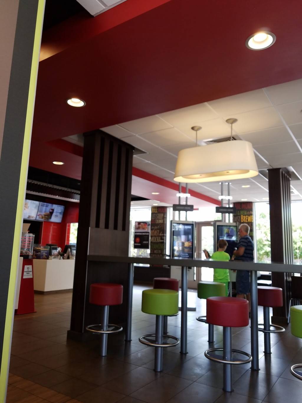 McDonalds | cafe | 7901 Ulmerton Rd, Largo, FL 33771, USA | 7275314841 OR +1 727-531-4841