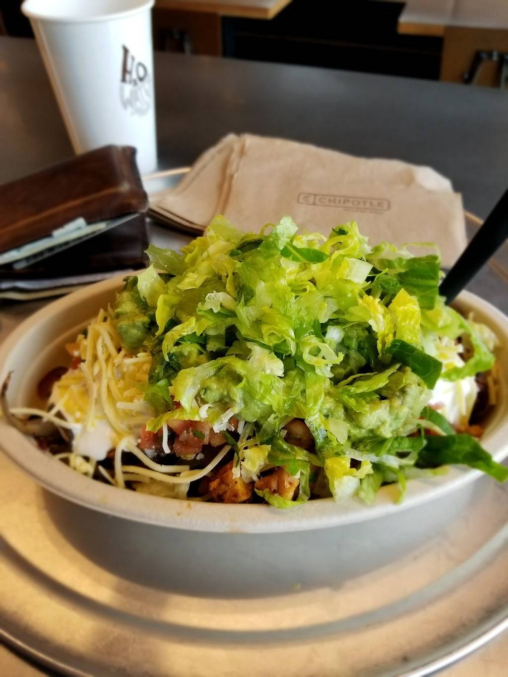 Chipotle Mexican Grill | restaurant | 3520 N Blackstone Ave Ste 102, Fresno, CA 93726, USA | 5592437418 OR +1 559-243-7418