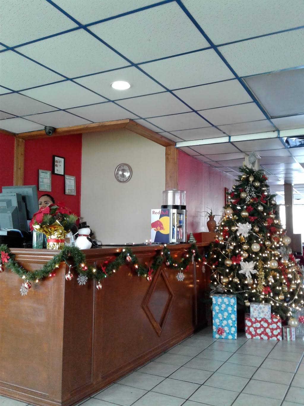 La Isla Del Encanto | restaurant | 2201 E Pioneer Pkwy, Arlington, TX 76010, USA | 8174591498 OR +1 817-459-1498