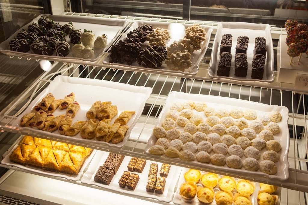 Elizabeths Pizza And Italian Restaurant | restaurant | 2468 Hope Mills Rd, Fayetteville, NC 28304, USA | 9104242848 OR +1 910-424-2848