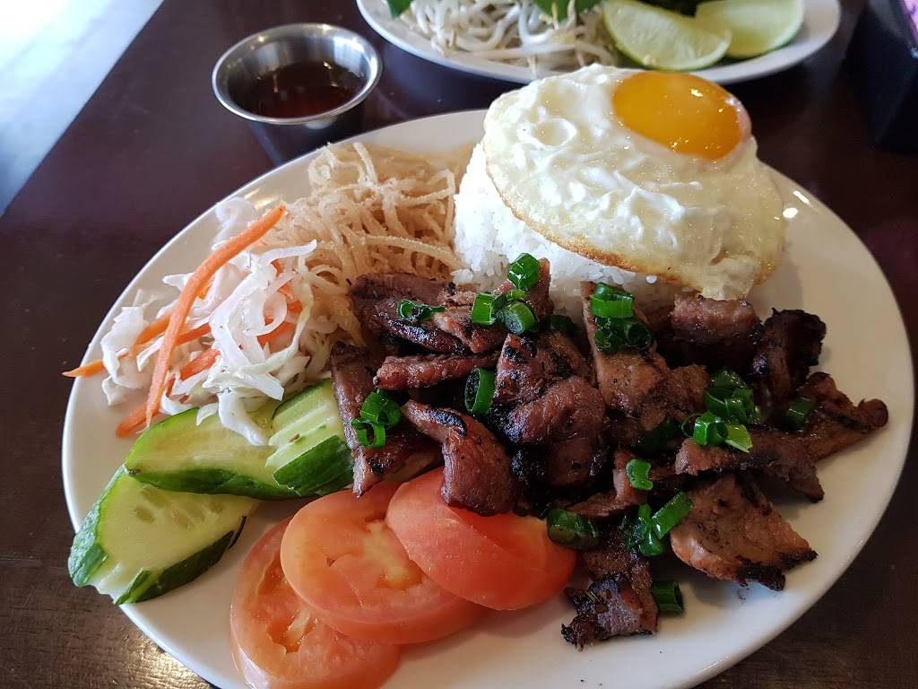 VII Asian Bistro | restaurant | 2900 N Classen Blvd G, Oklahoma City, OK 73106, USA | 4056042939 OR +1 405-604-2939